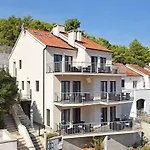 Molo Lozna-1 By Interhome Postira