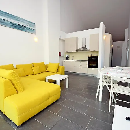 Molo Lozna-1 By Interhome